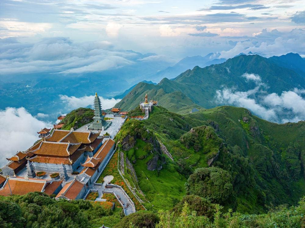 Vietnam Airlines | Plan Your Trip to Fansipan: When to Go & What to Explore